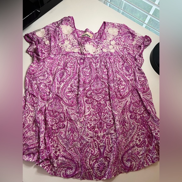 Savannah Jane embroidered top. Size small - Picture 3 of 3